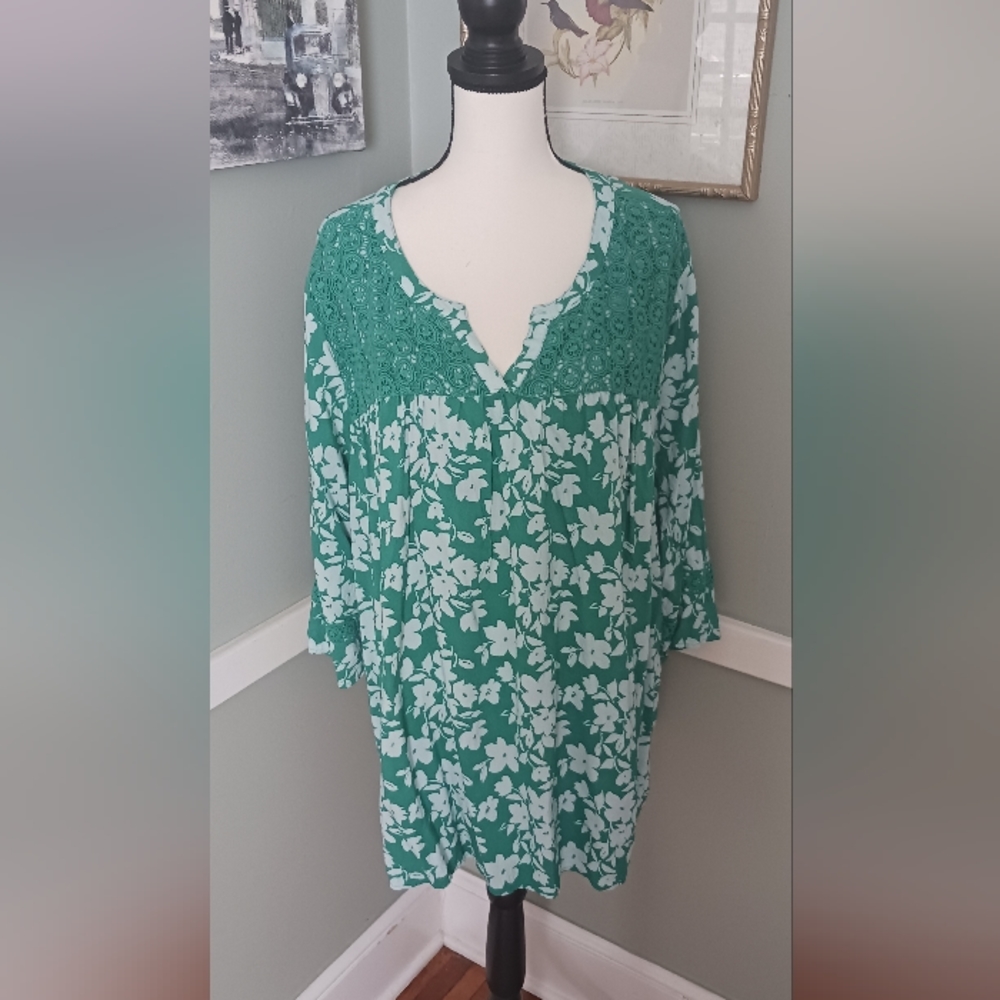 Croft & Barrow Green Blue Floral Print V-Neck Crochet Detail Casual Top Size 3X